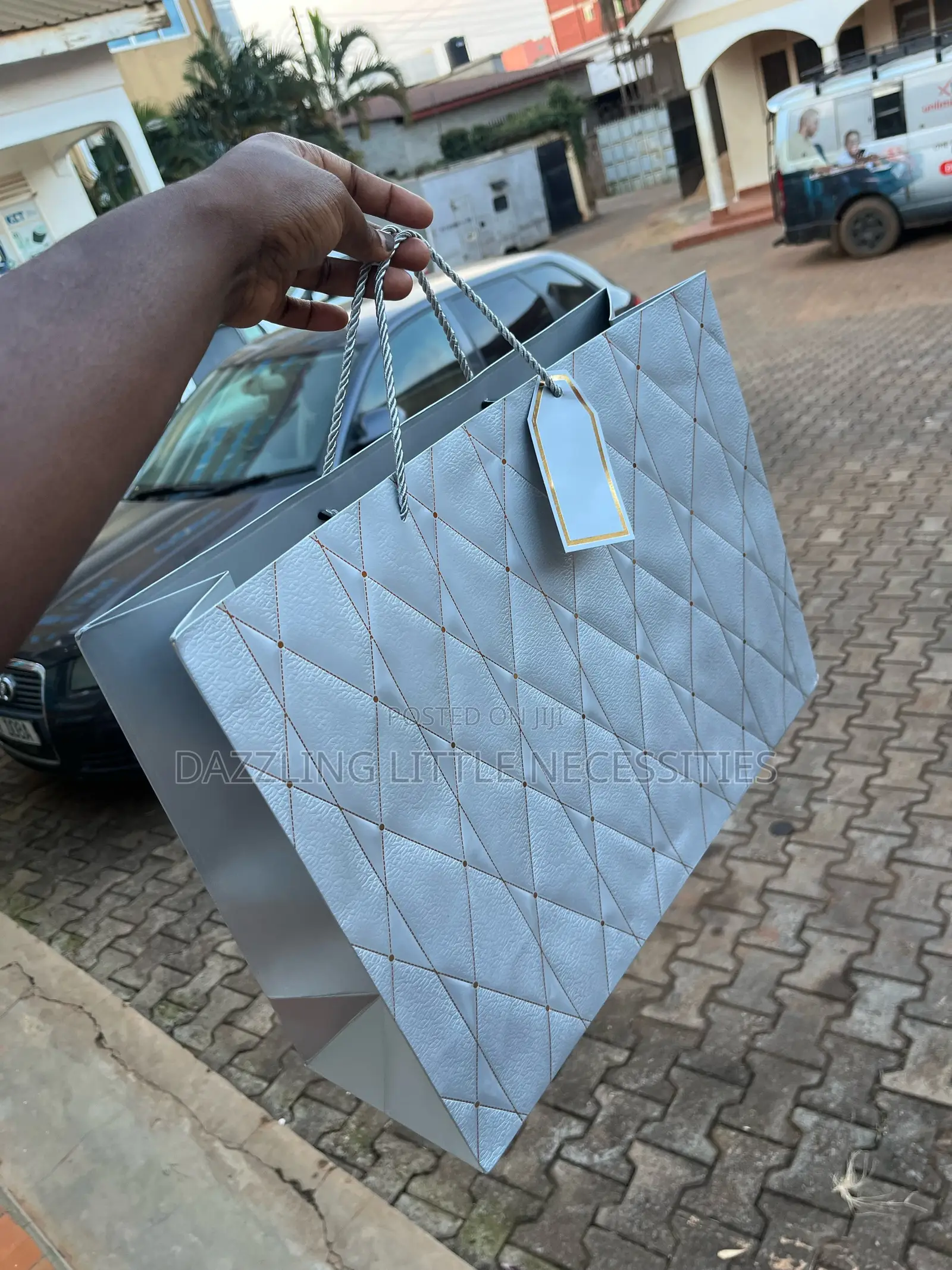 Lava Gift Bag Gray