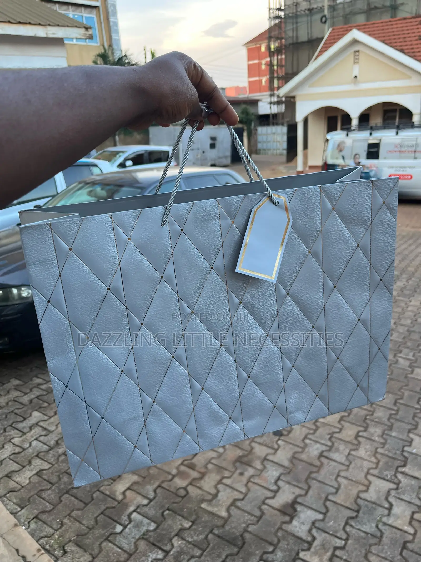 Lava Gift Bag Gray