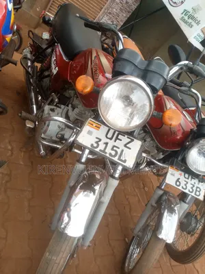Bajaj Boxer 100 2021 Red