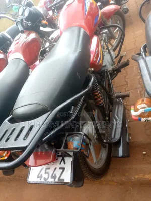 Bajaj Boxer 125 2022 Red
