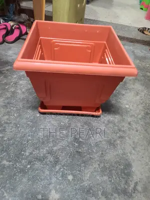 Squared Plastic Flower Pot