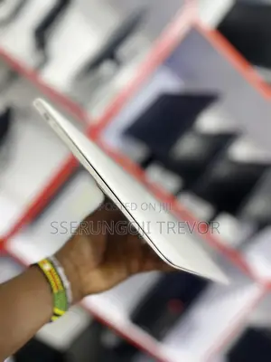Laptop Apple MacBook Air 8GB Intel Core I5 HDD+SSD 256GB