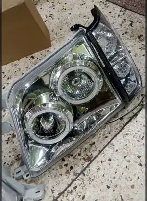 Headlight Land Cruiser Prado Tx
