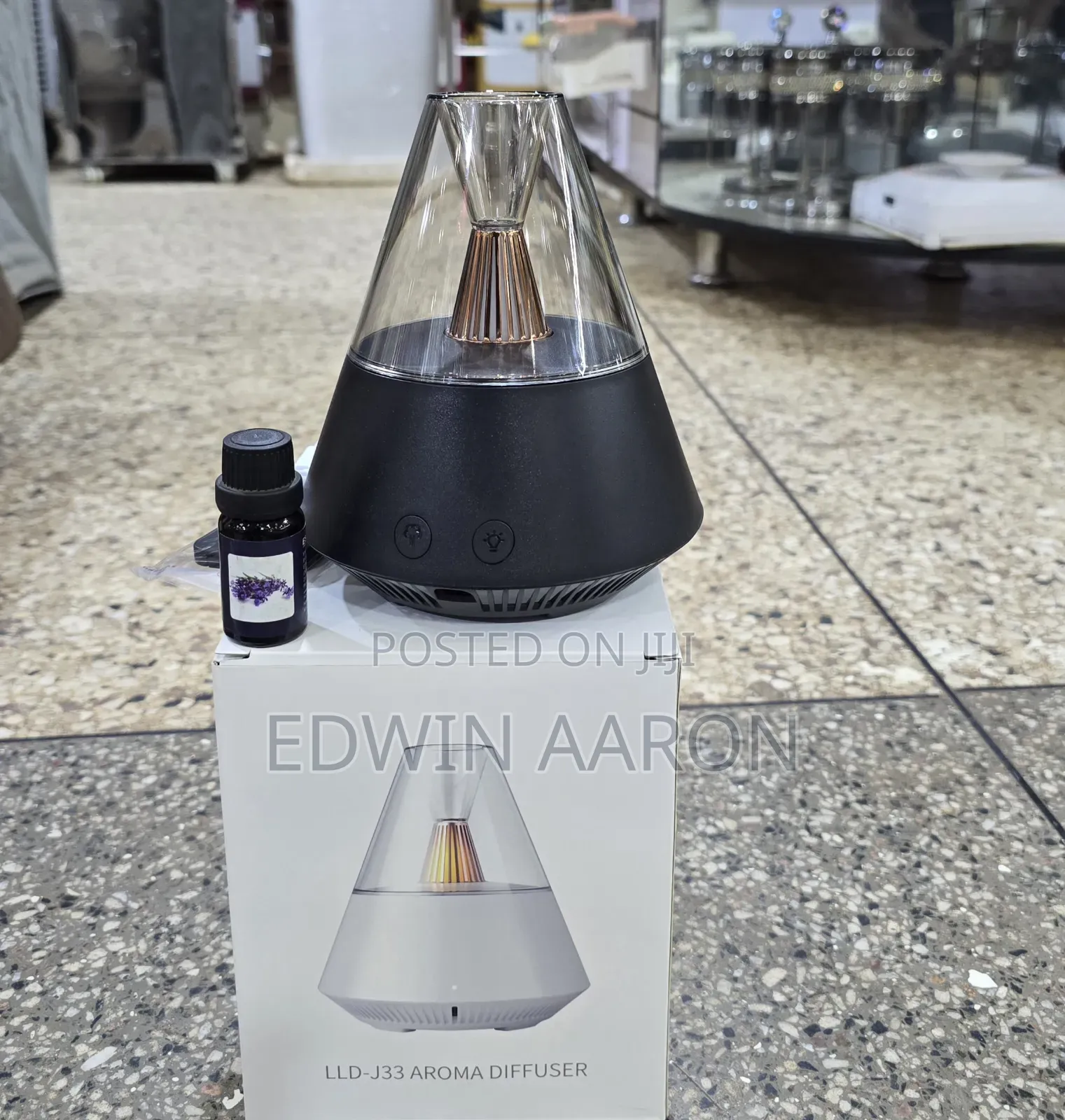 Home /Office Humidifier With an Essential Oil