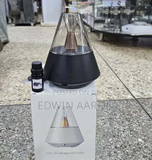 Home /Office Humidifier With an Essential Oil