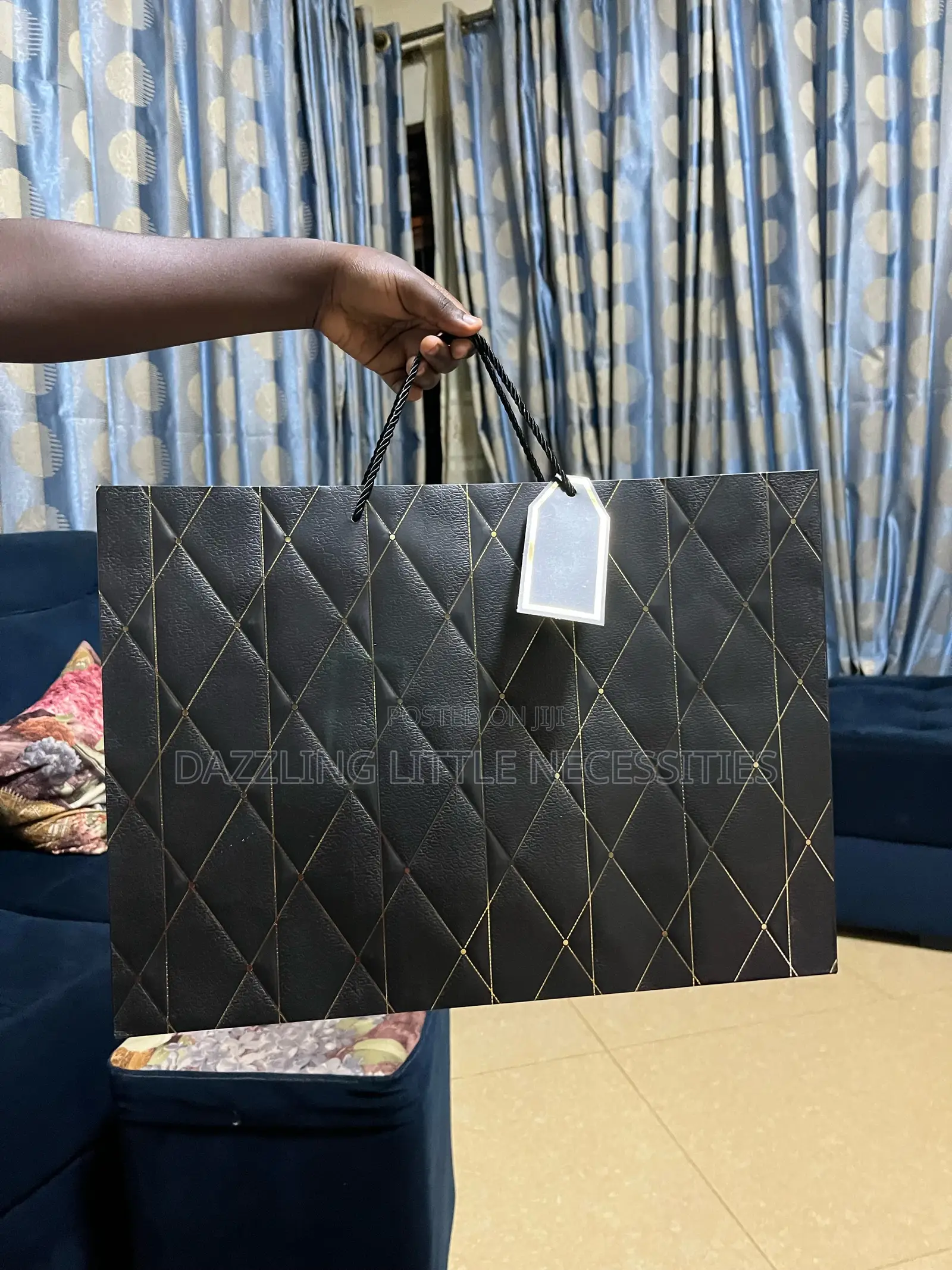 Onyx Gift Bag With Message Tag - Black