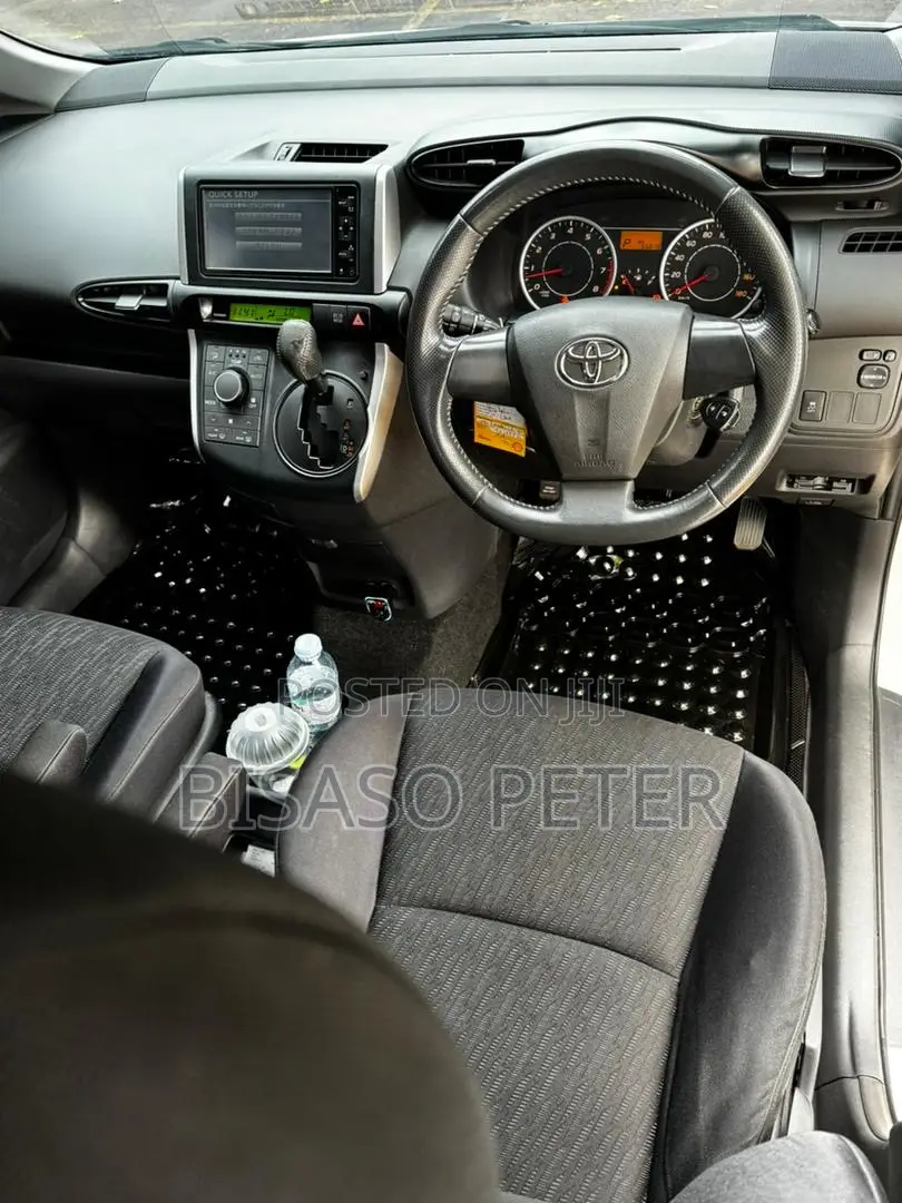 Toyota Wish 2012 White