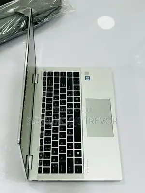 Laptop HP EliteBook 1040 8GB Intel Core I5 SSD 256GB