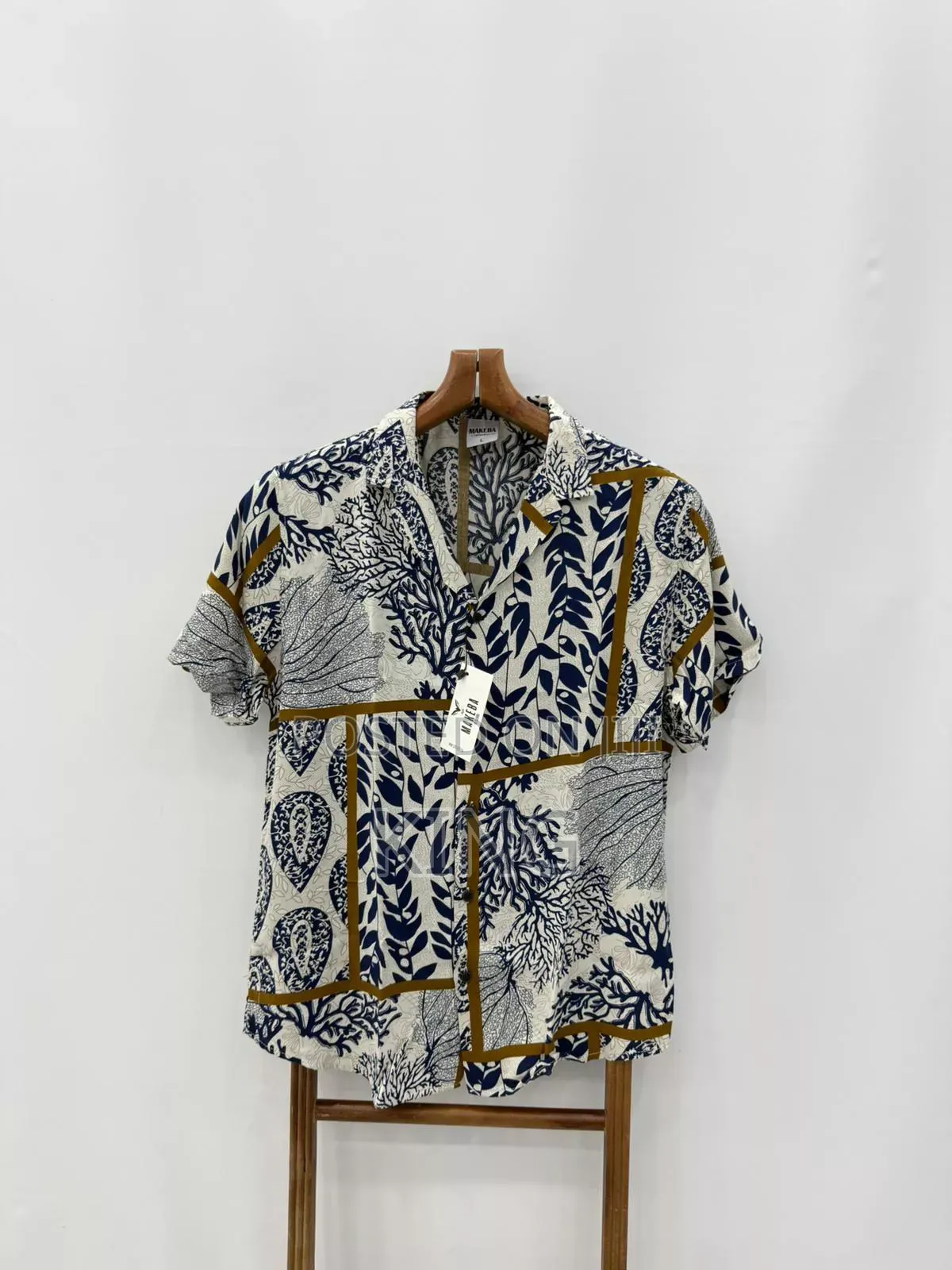 Sleek Vintage Shirts