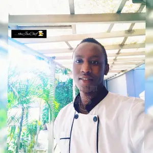 Chef With Vast Knowledge About Turkish Cuisine, Hot Line and Pastries