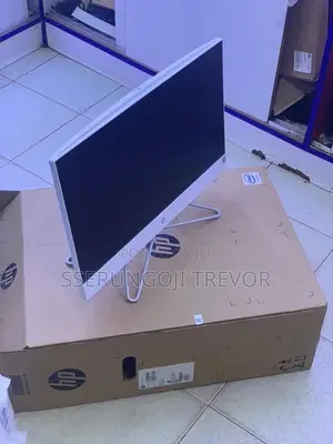 Desktop Computer HP 200 G4 22 All-in-One 8GB Intel Core I5 SSD 1T