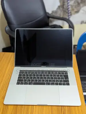 Laptop Apple MacBook Pro 8GB Intel Core I5 HDD+SSD 256GB