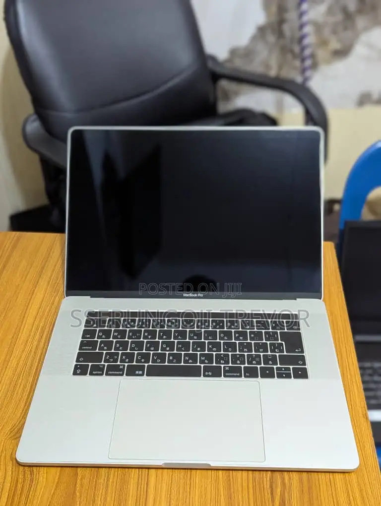 Laptop Apple MacBook Pro 8GB Intel Core I5 HDD+SSD 256GB