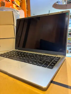 Laptop Apple MacBook Pro 8GB Intel Core I5 HDD+SSD 256GB