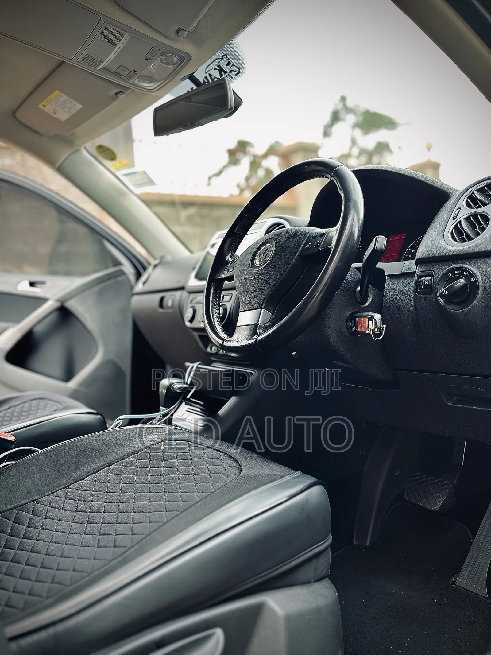 Volkswagen Tiguan 2010 Black