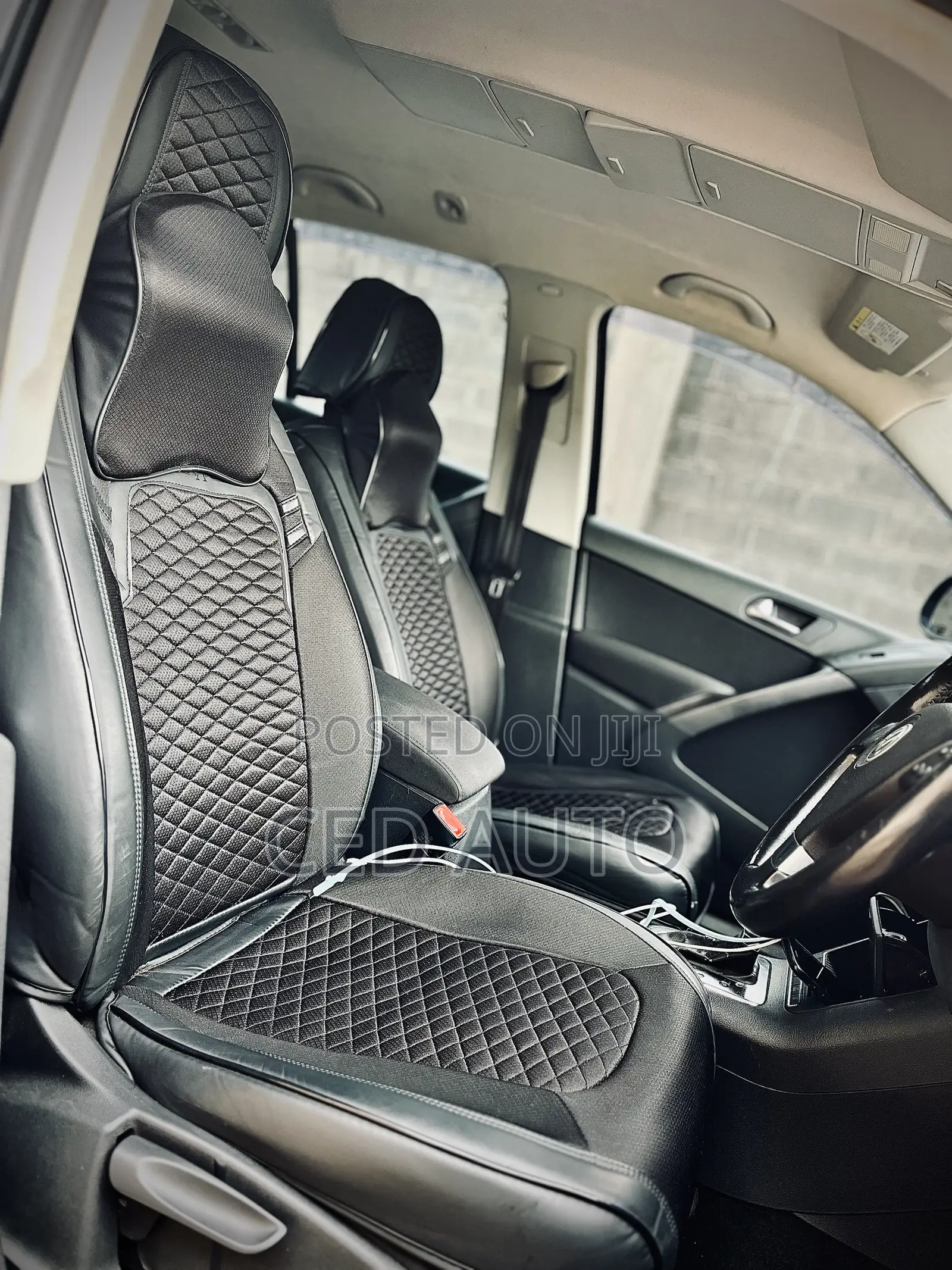 Volkswagen Tiguan 2010 Black
