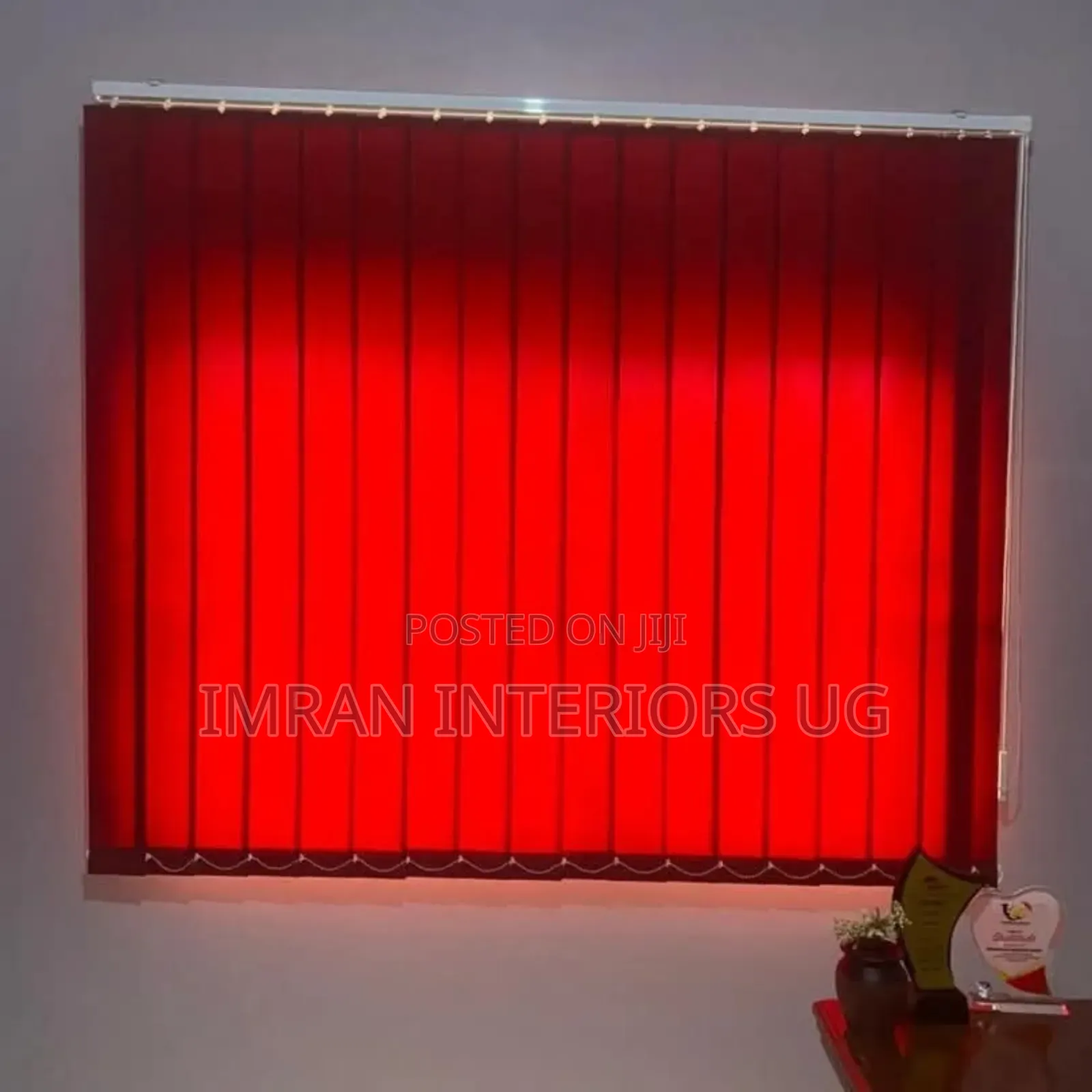 Red Office Blinds Available at Cheap Price Per Square Meter