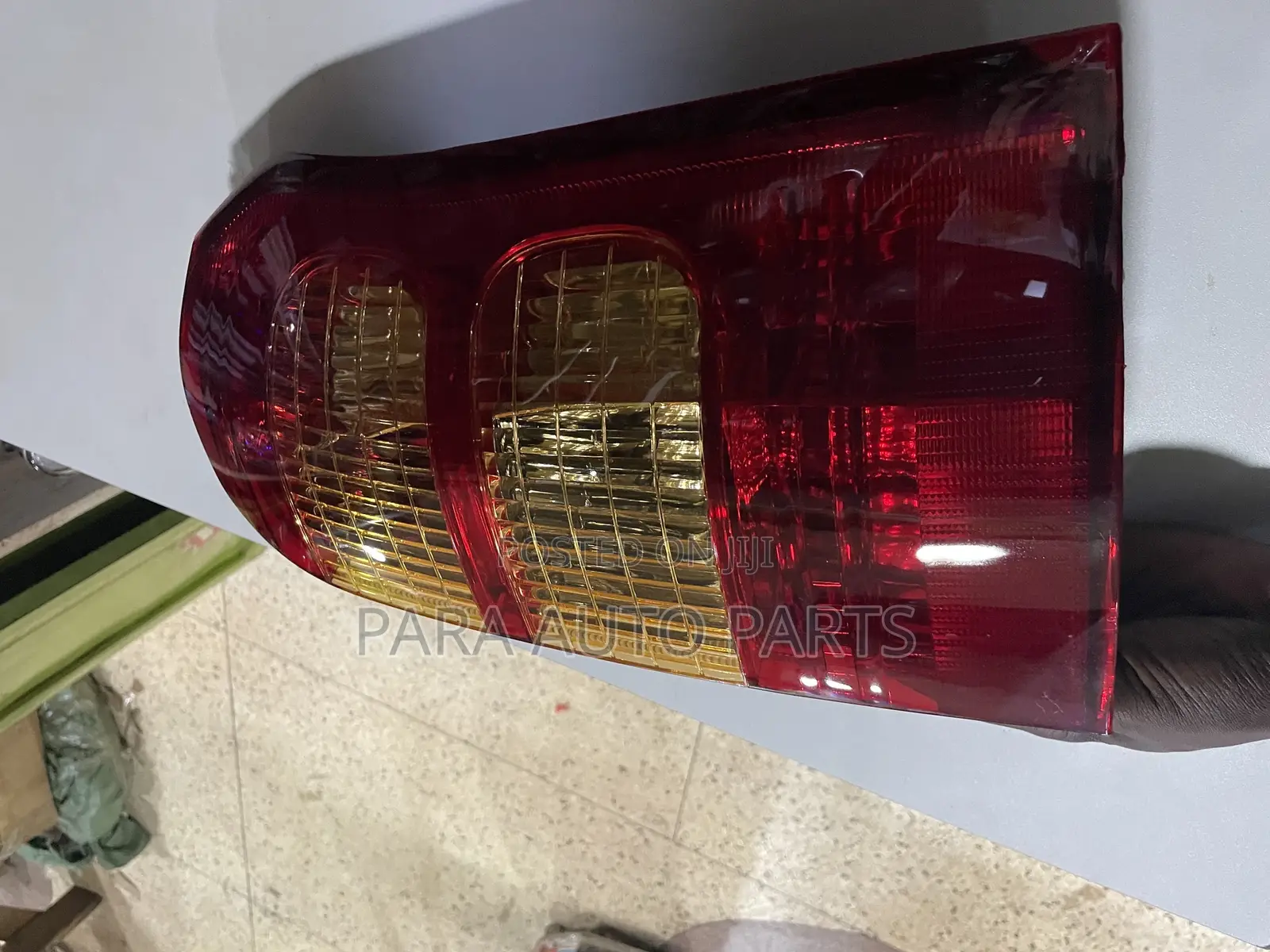 Succeed Taillight