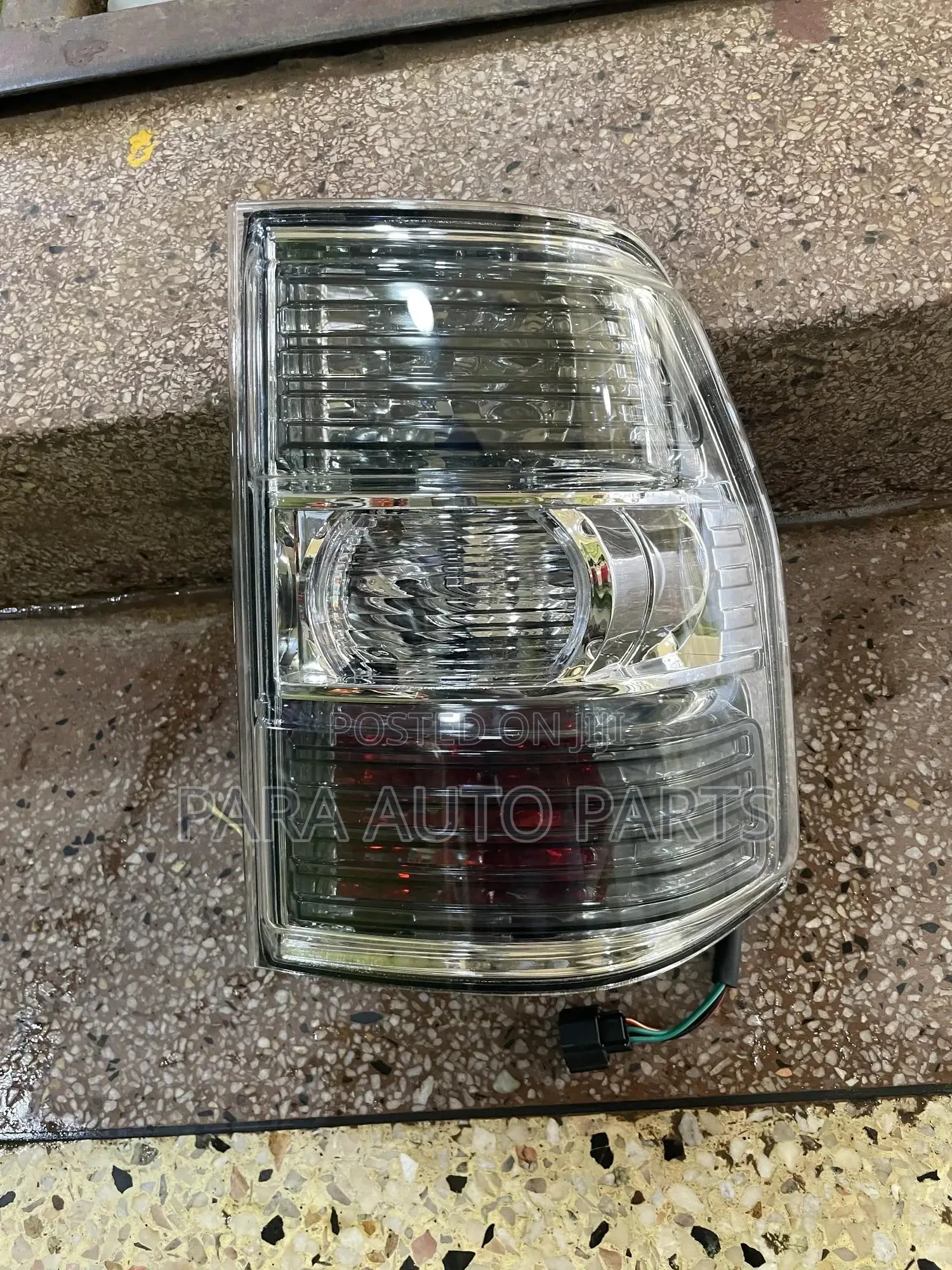 Mitsubishi Pajero Taillight