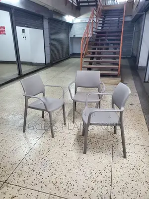 Imported Plastic Chairs Plastic Chairs
