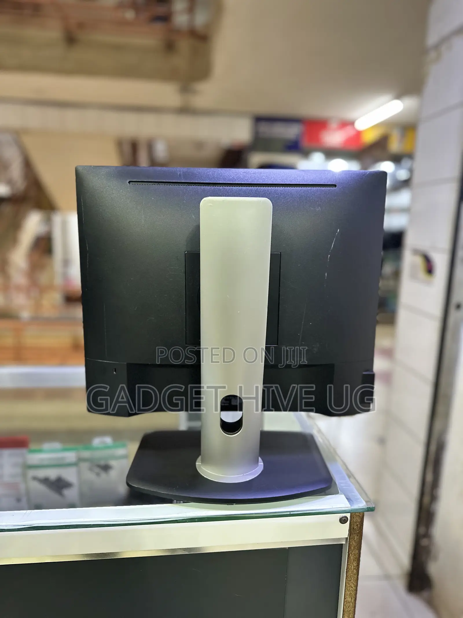 19” Square Hdmi Monitor