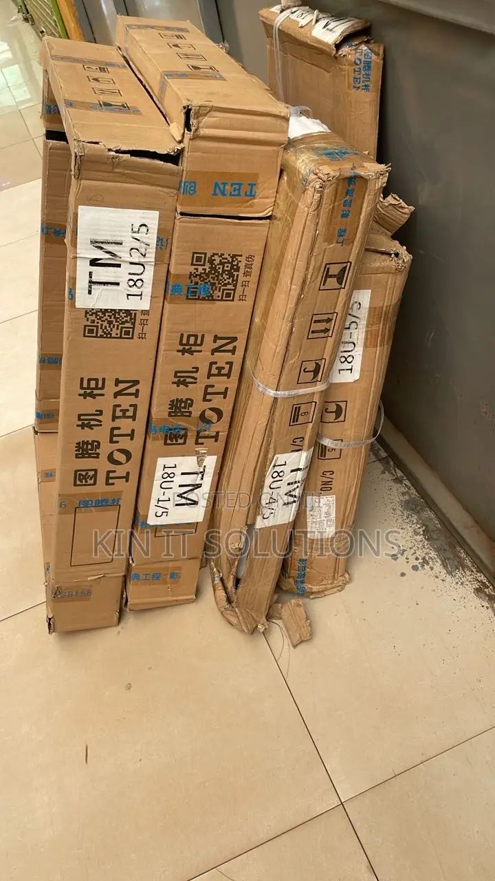 18 Unit Rack Cabin.