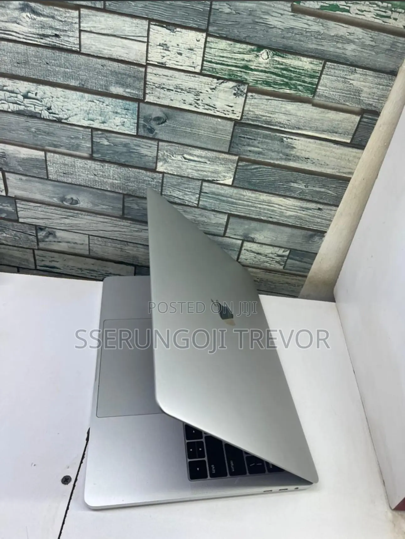 Laptop Apple MacBook Pro 2017 16GB Intel Core I5 SSD 256GB