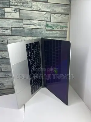 Laptop Apple MacBook Pro 2017 16GB Intel Core I5 SSD 256GB