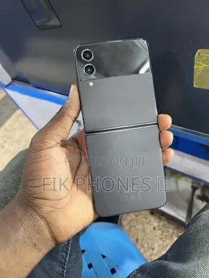 Samsung Galaxy Z Flip4 128 GB