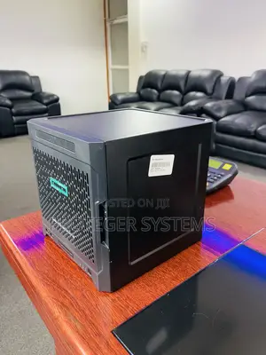 Server HP ProLiant ML 16GB Intel Xeon HDD+SSD 2T