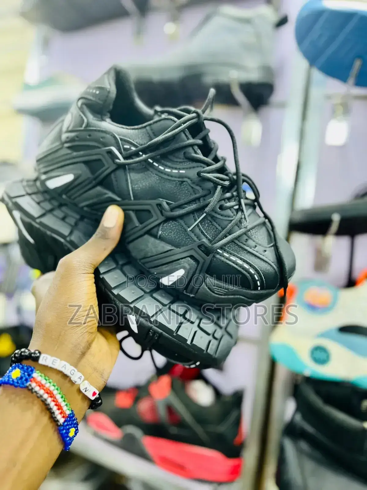 New Black Sneaker
