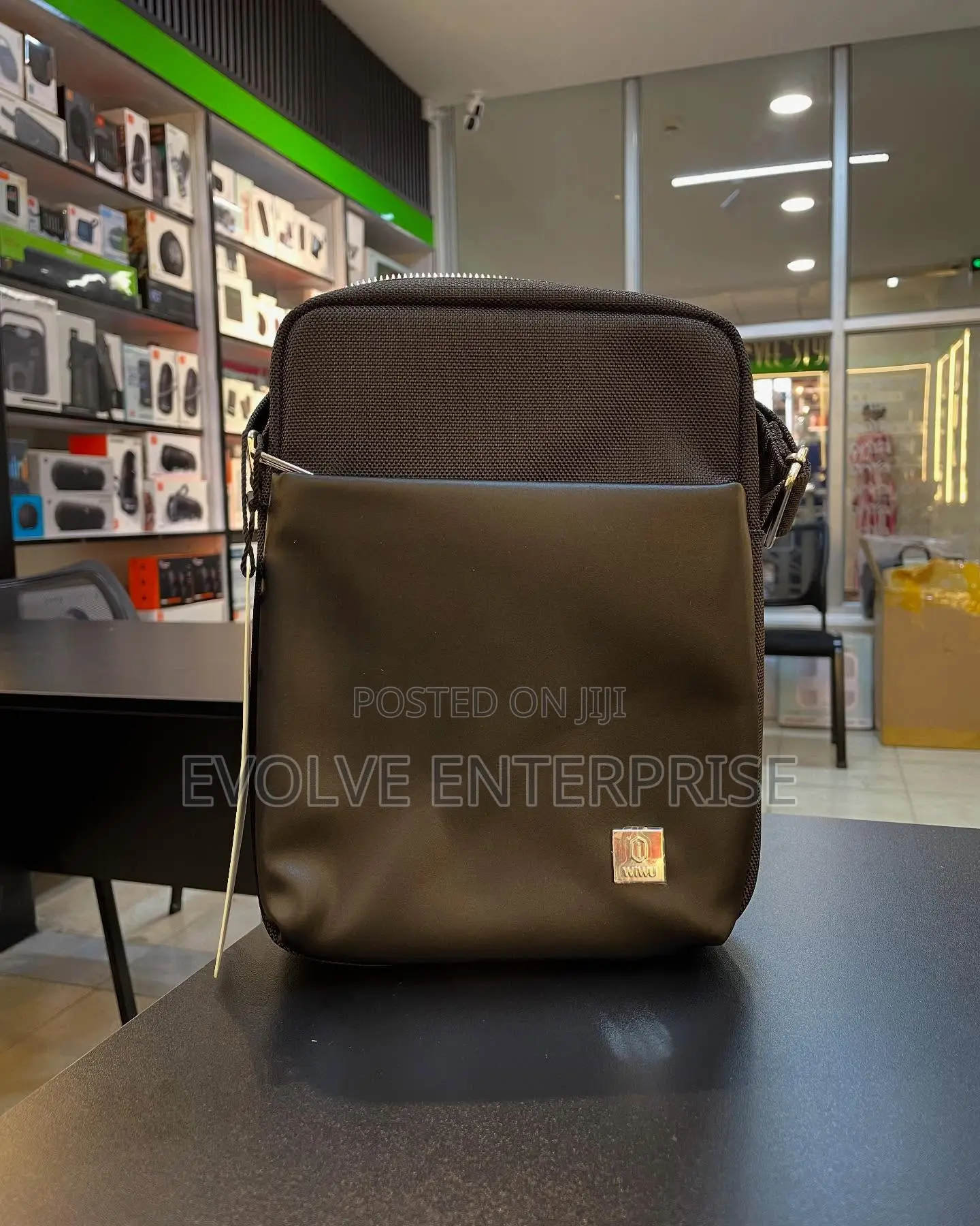 Wiwu Hali Sling Bag
