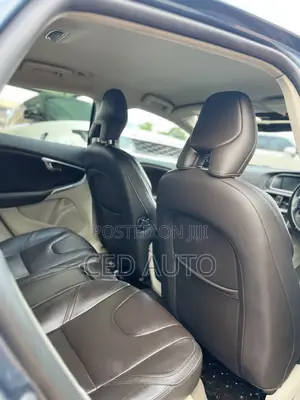 Volvo V40 2015 Blue