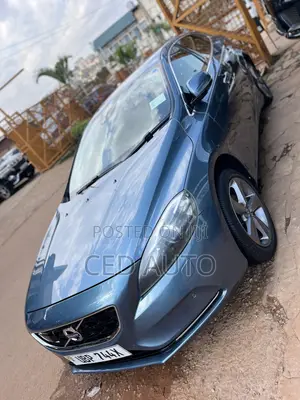 Volvo V40 2015 Blue