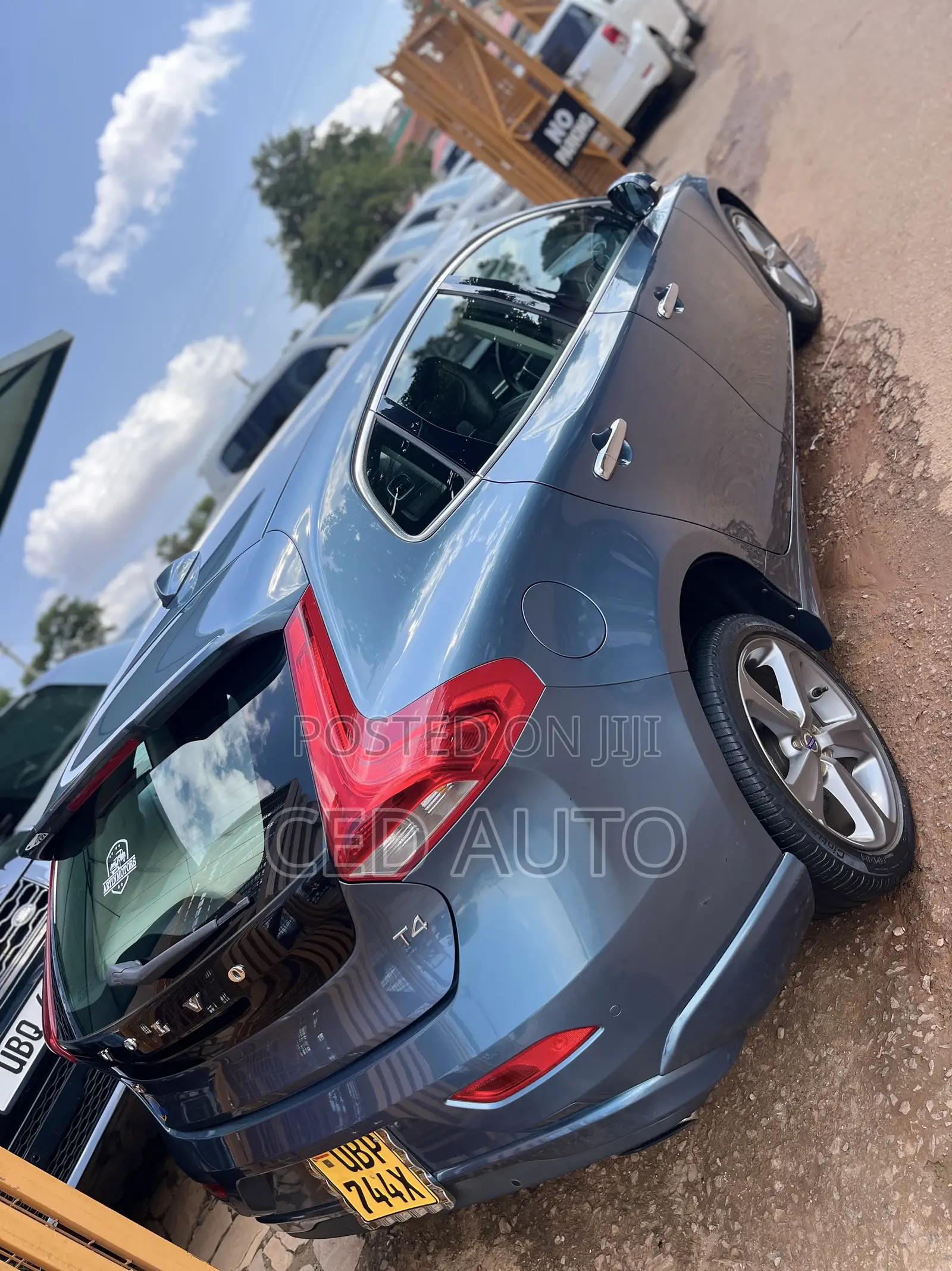Volvo V40 2015 Blue