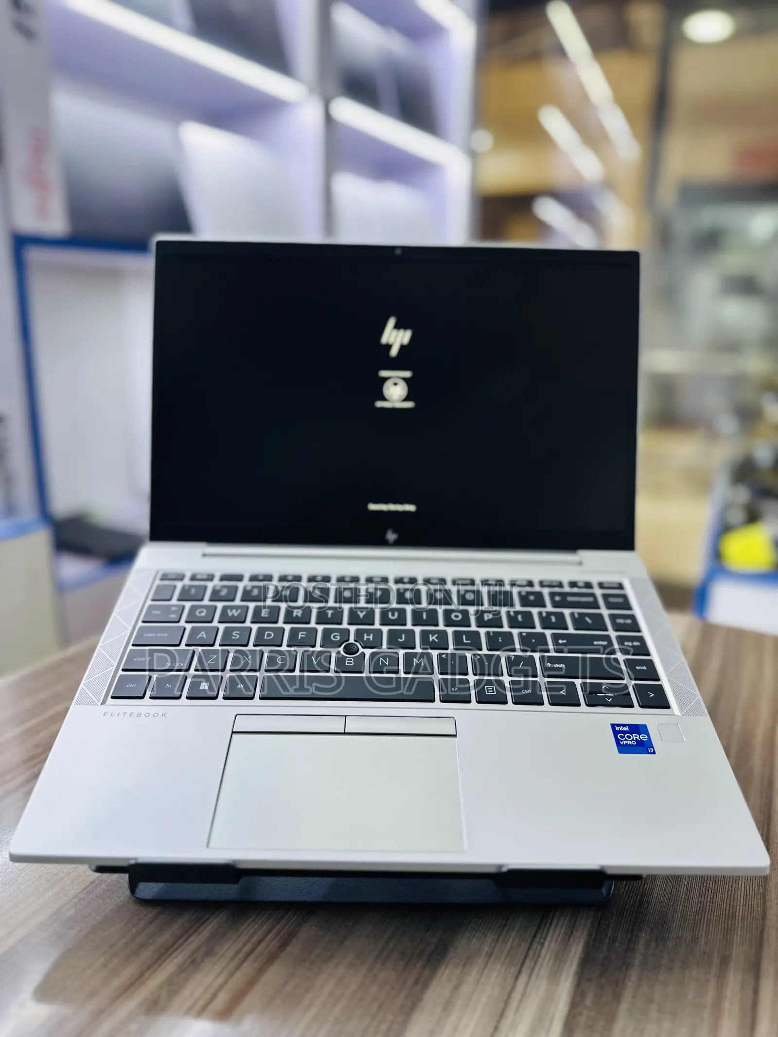 Laptop HP EliteBook 830 G8 16GB Intel Core I7 SSD 512GB