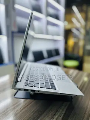Laptop HP EliteBook 830 G8 16GB Intel Core I7 SSD 512GB