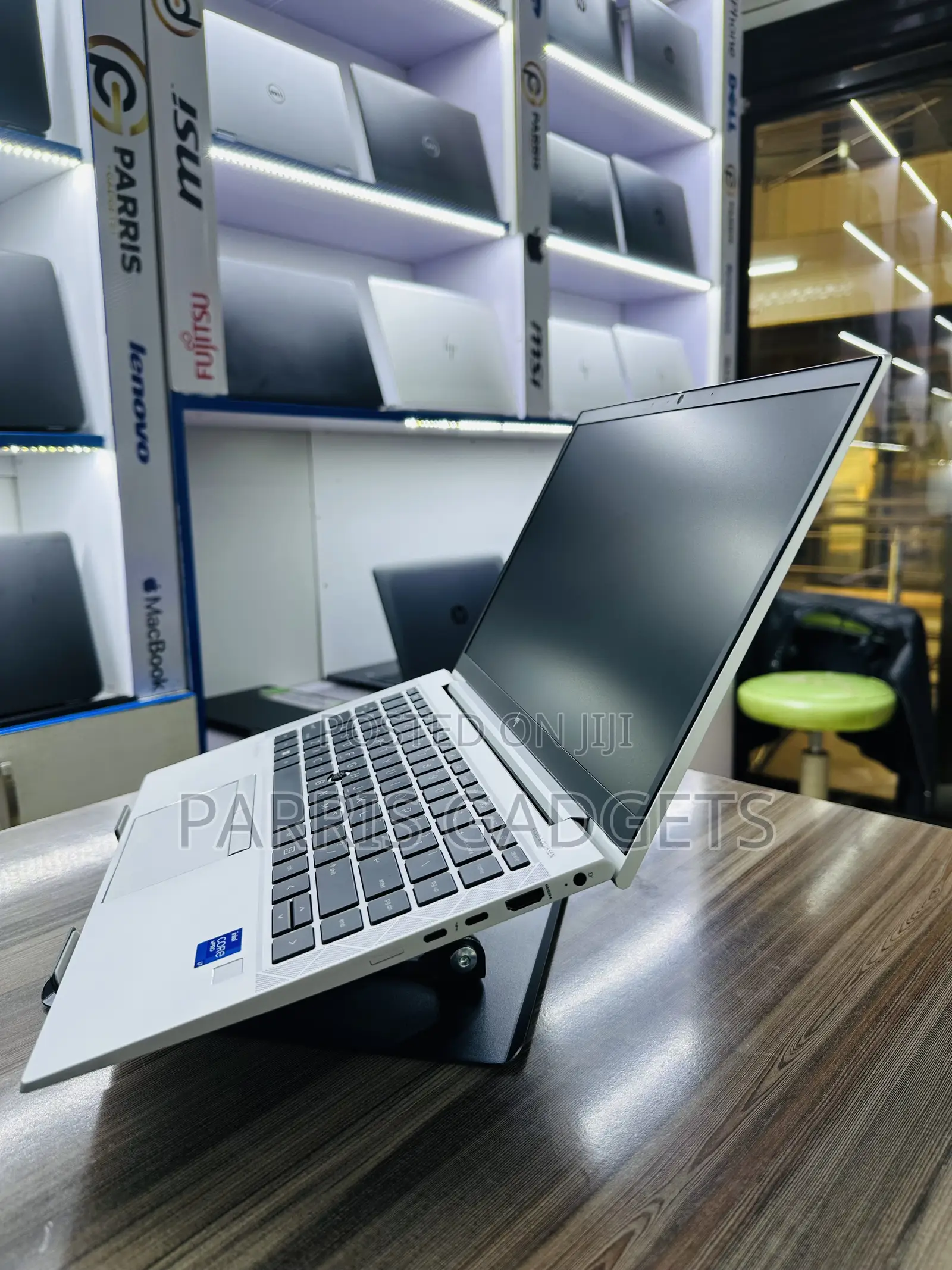 Laptop HP EliteBook 830 G8 16GB Intel Core I7 SSD 512GB