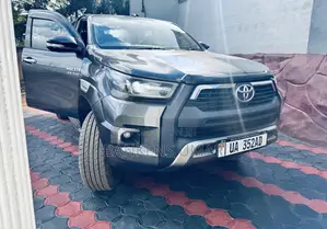 Toyota Hilux Revo Double Cab Deisel 2.8 AWD 2017 Gray