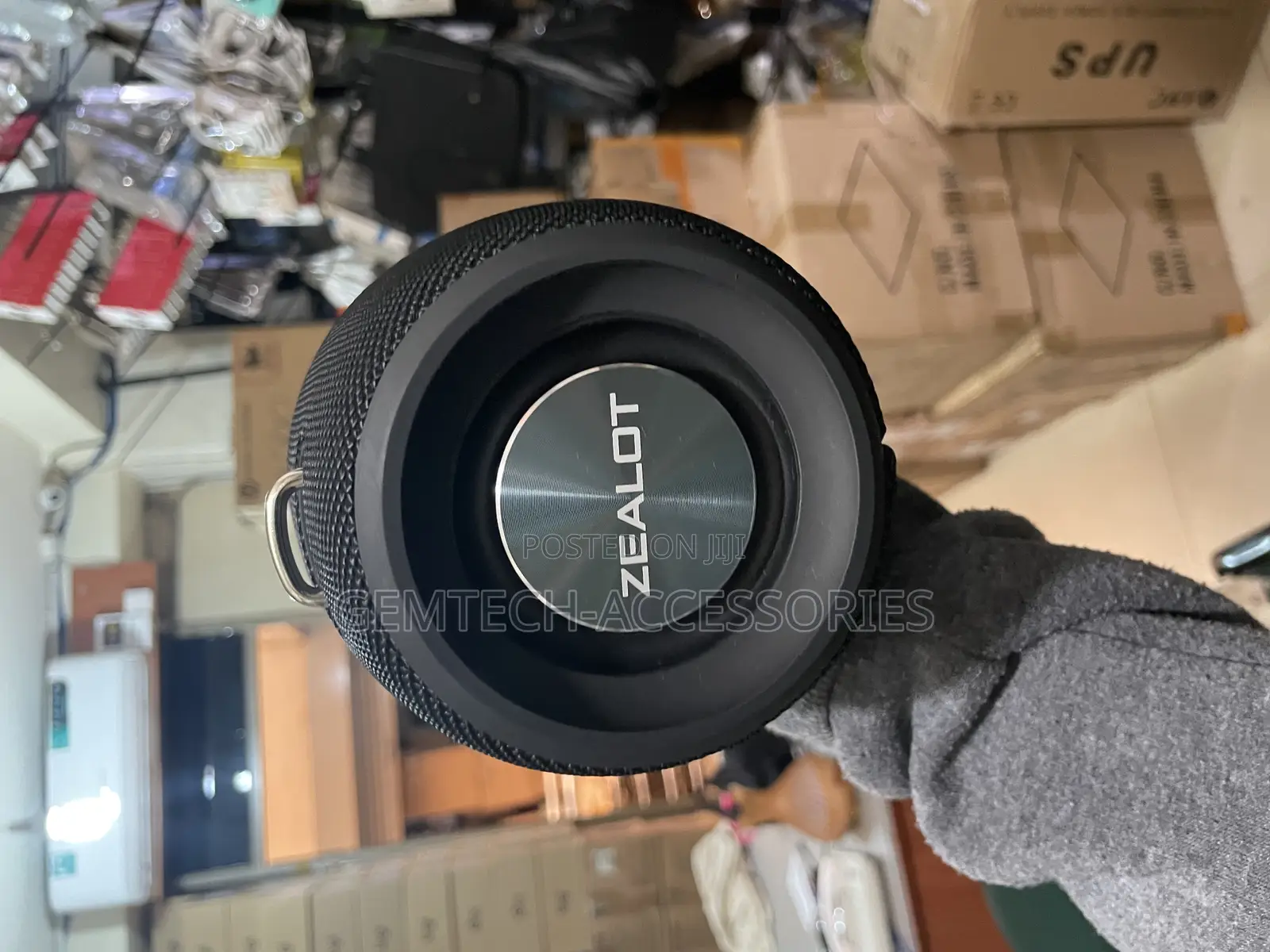 Zealot Wireless Speaker With a Microphone