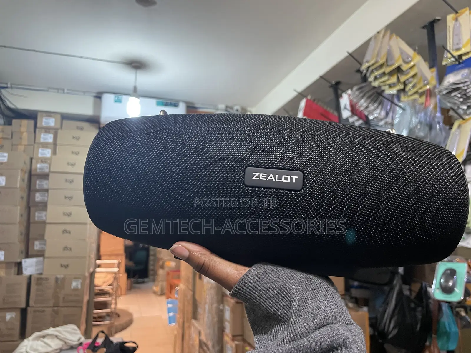 Zealot Wireless Speaker With a Microphone