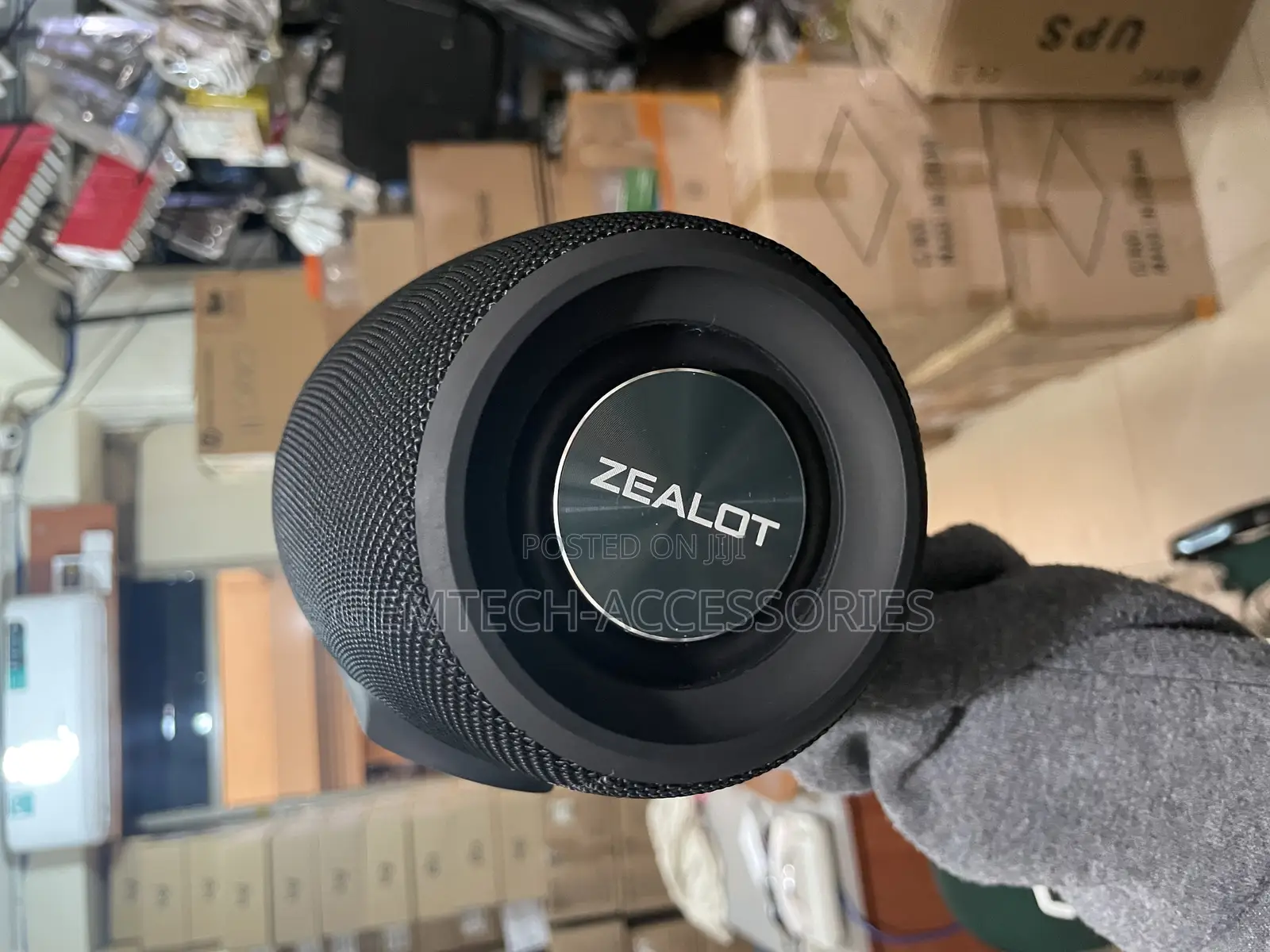 Zealot Wireless Speaker With a Microphone