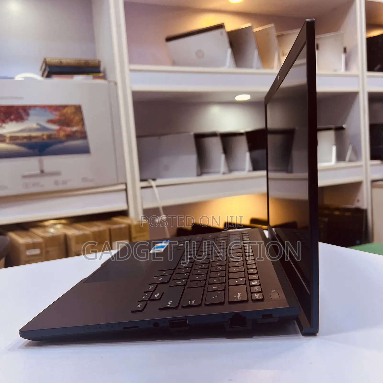 New Laptop Asus B23E 16GB Intel Core I7 SSD 512GB