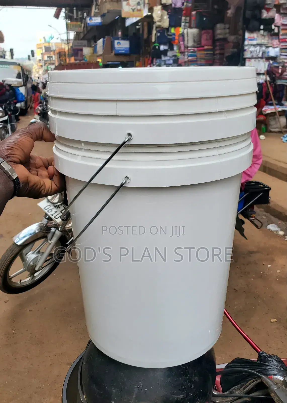 Plastic Paint Buckets 20litres