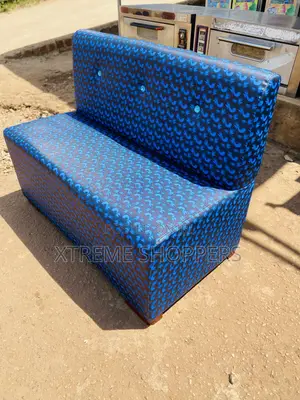 Master Saloon / Waiting Chair / Room Change
