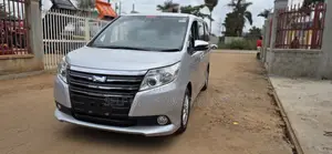 Toyota Noah 2016 Silver