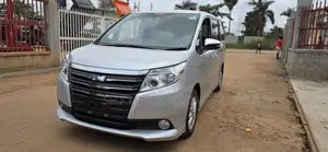 Toyota Noah 2016 Silver