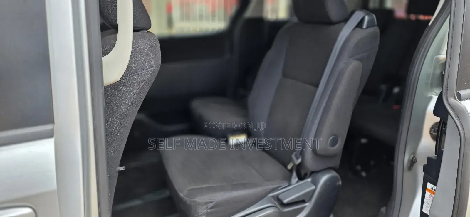 Toyota Noah 2016 Silver