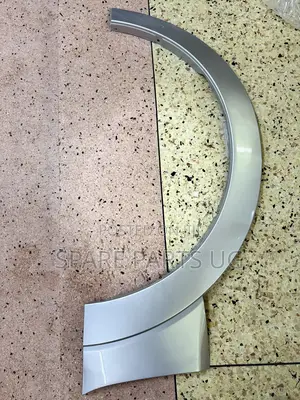 Mitsubishi Pajero Front Side Mouldings