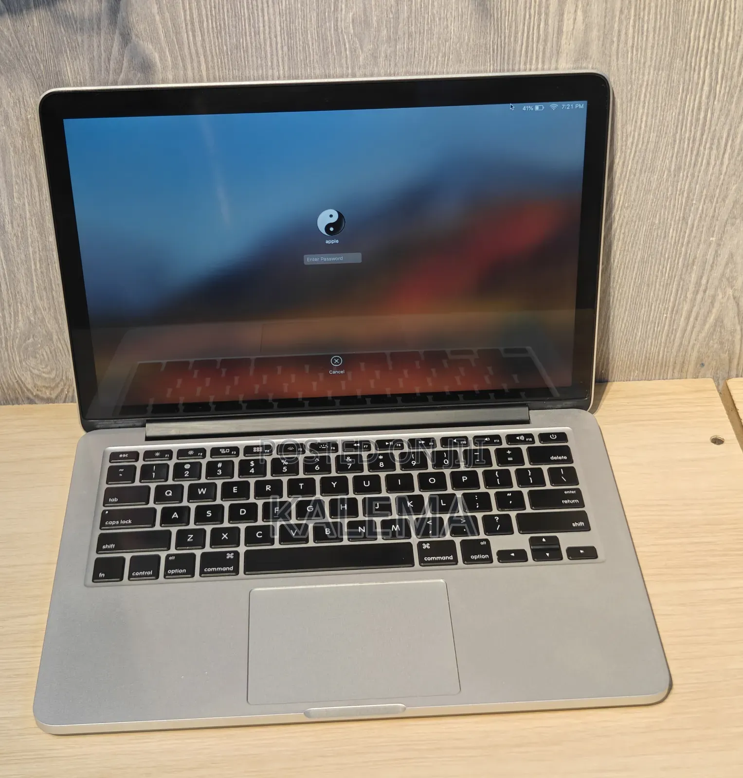Laptop Apple MacBook Pro 8GB Intel Core I5 SSD 256GB